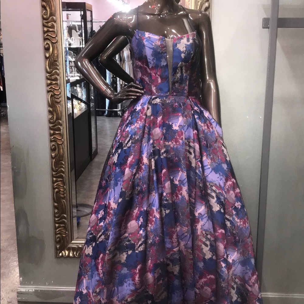 Prom gown